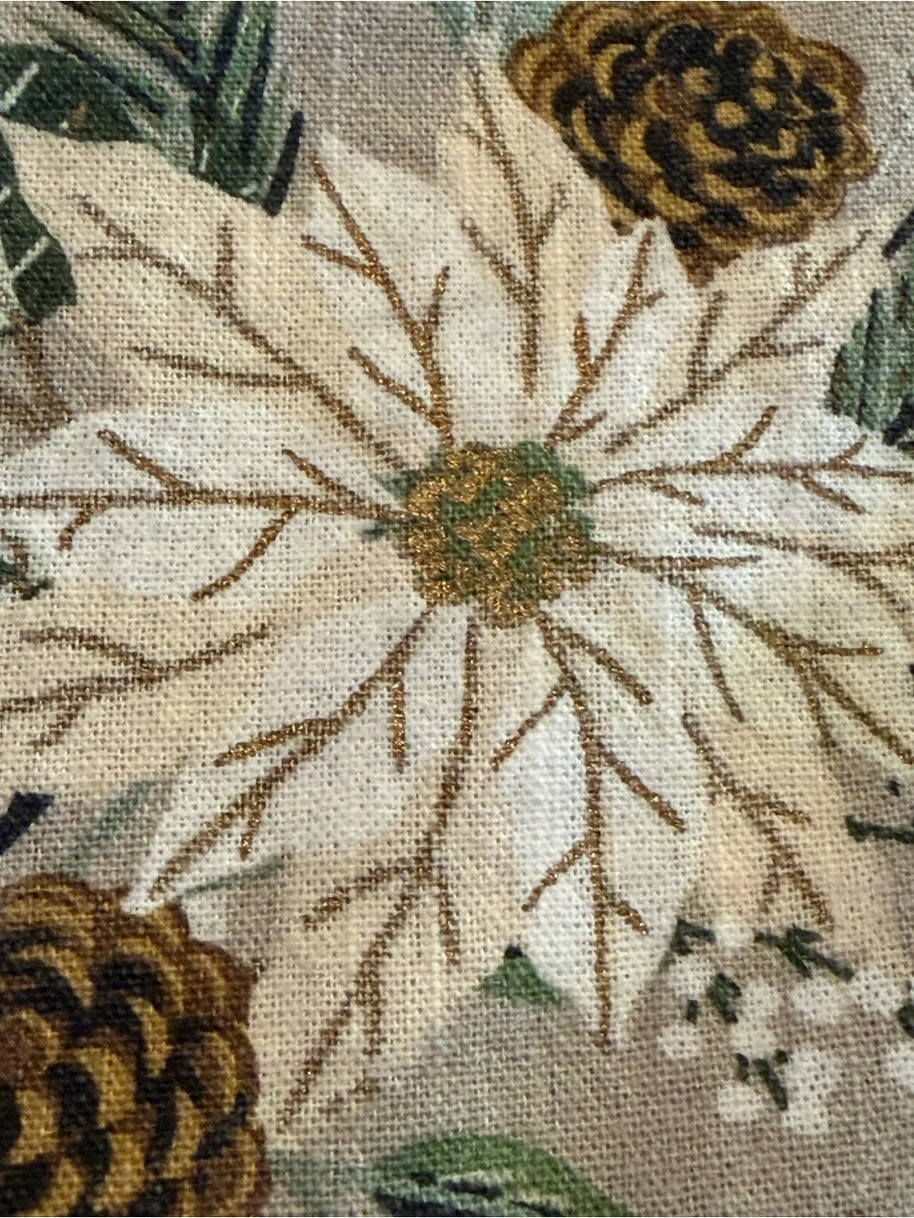 Rachel Ashwell The Farmhouse Christmas Poinsettia Tablecloth 46x58 beige white